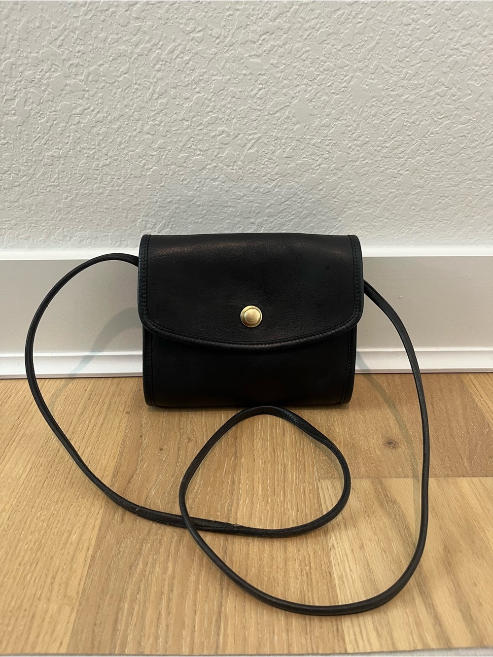 Vintage COACH Chrystie Bag Black Leather Crossbody Pouch